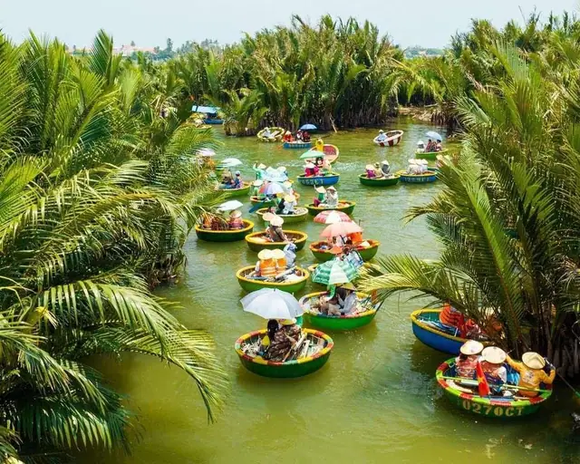 Basket boats, Cam Thanh coconut jungle